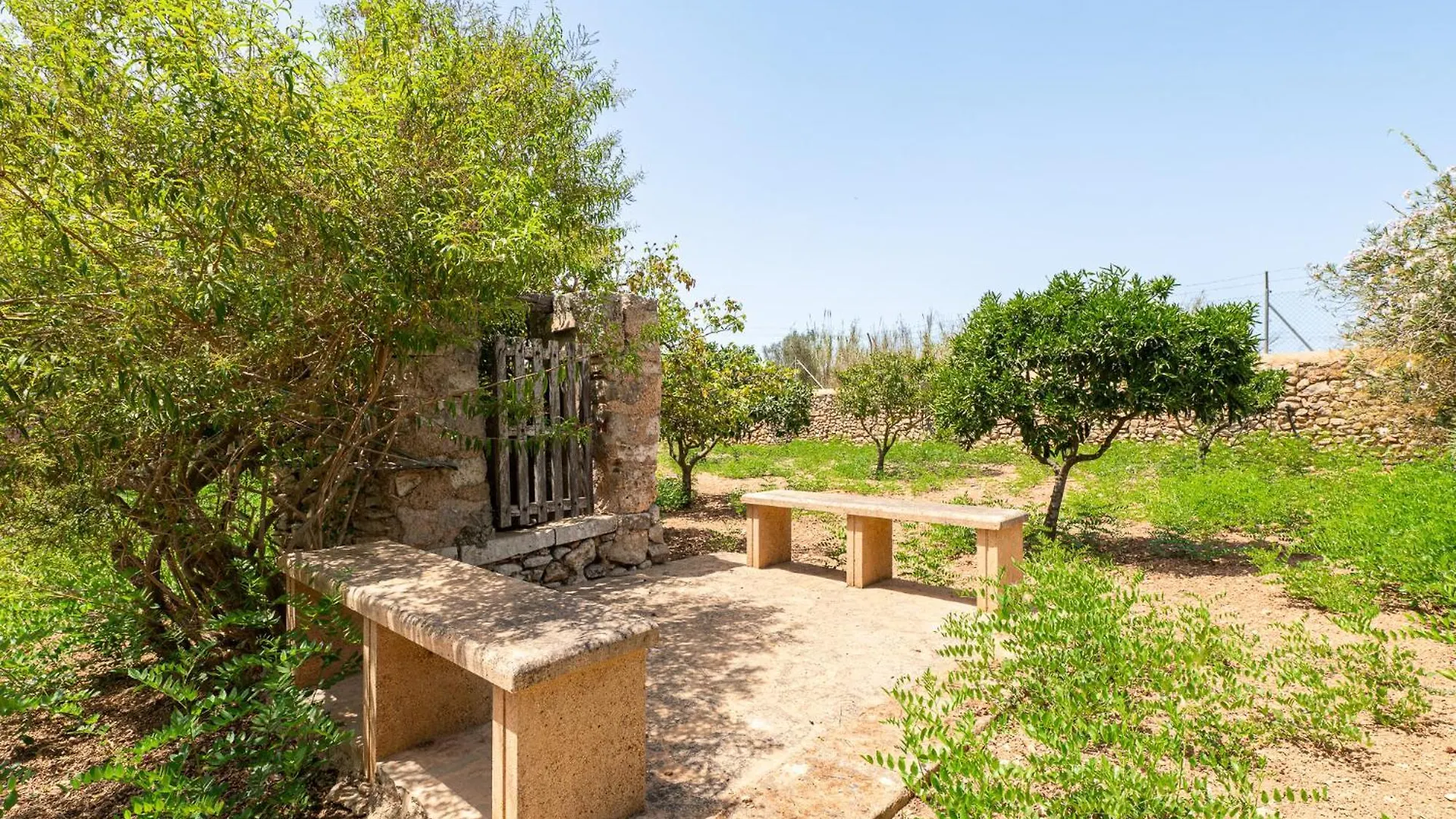 Son Suau Vell By Mallorca House Rent フェラニチ